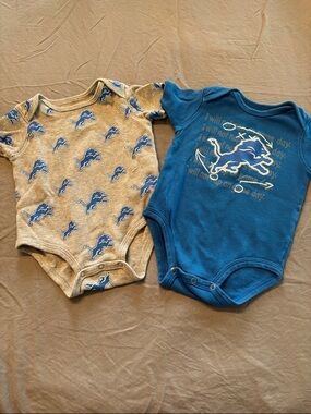 Baby Detroit Lions Graphic One-Piece Bodysuit - Blue & Heather Gray